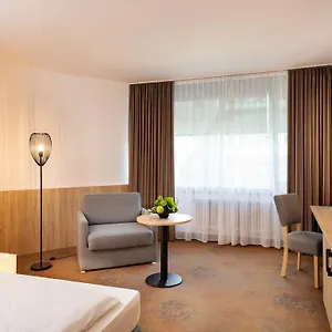 *** Hotel Plaza Hotel&living Frankfurt Duitsland