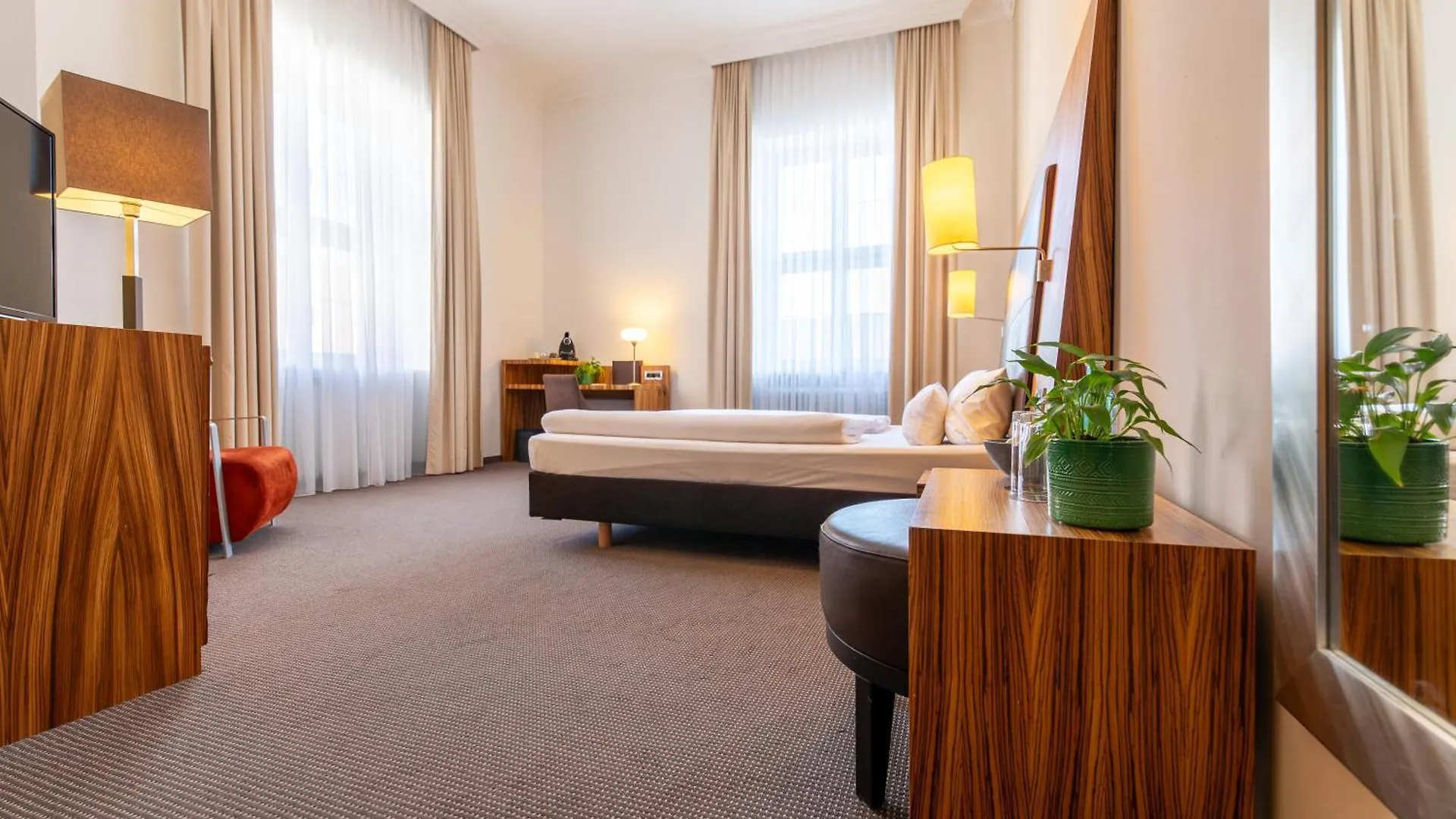 Herzogshof - Boutique-Hotel Am Dom Ratisbona